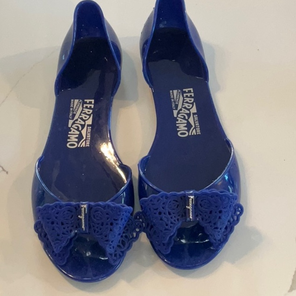 Ferragamo blue jelly sandals with bow (size 9) - Picture 2 of 5